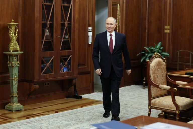 Putin ordena recrutamento de 135.000 russos para serviço militar