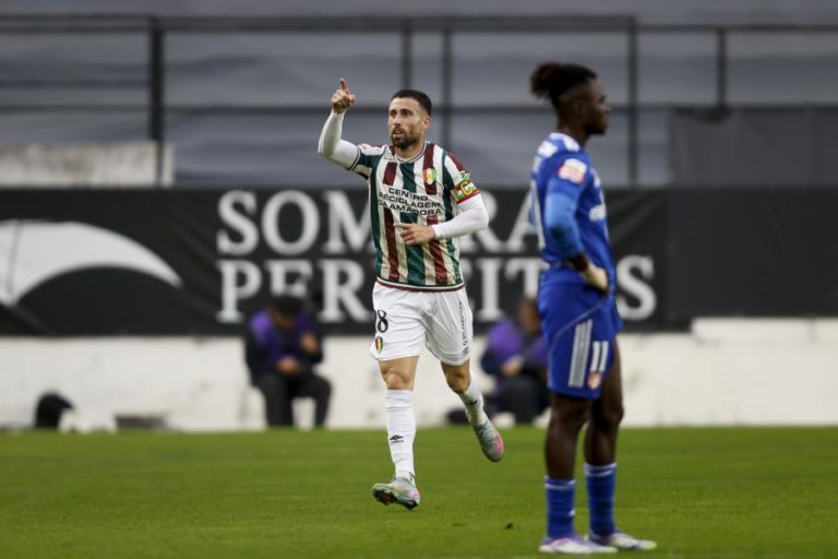 Estrela da Amadora bate AVS e estreia-se a ganhar