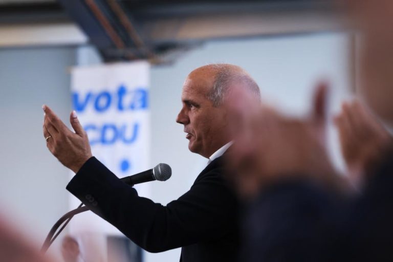 PCP pergunta quem vai pagar contas de pensionistas se não houver folga orçamental