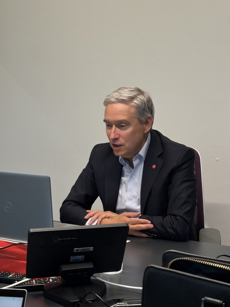 Governo de Carney prepara cortes no orçamento de outono