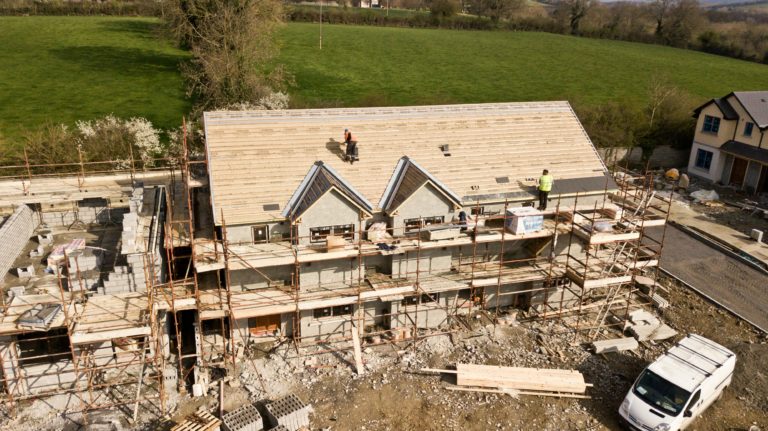 Construção de casas no Canadá cai em agosto