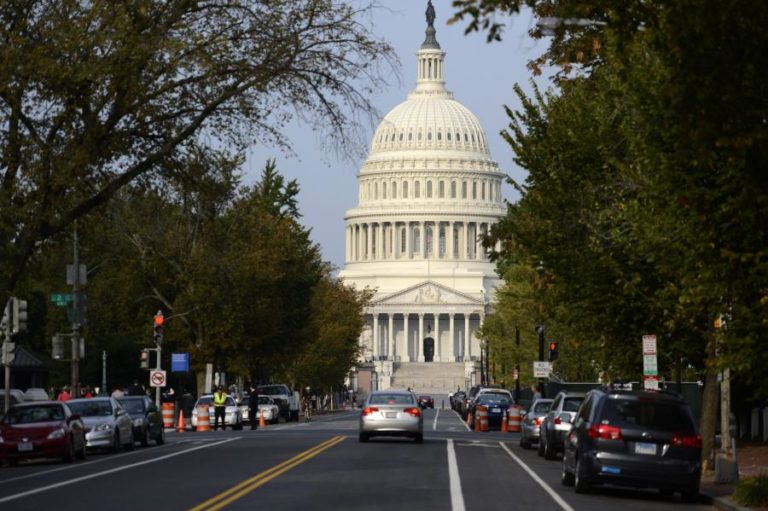 Falta de acordo sobre orçamento desencadeia paralisação do Governo dos EUA