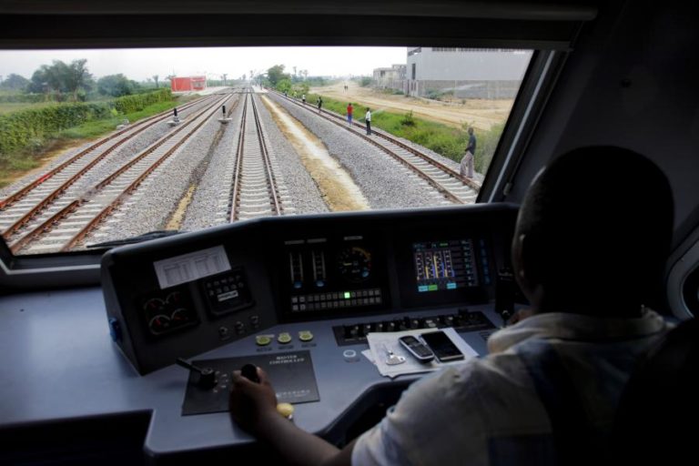 Angola quer ligar principais infraestruturas com ferrovias