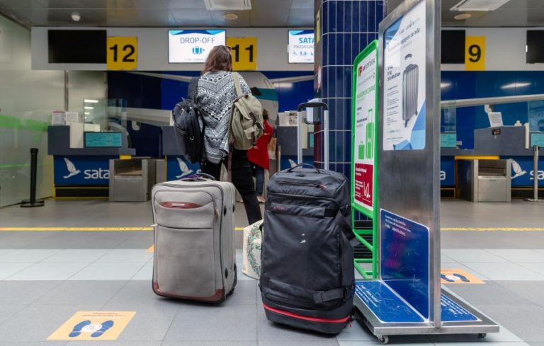 Passageiros nos aeroportos nacionais sobem 4,9% para quase 50 milhões até agosto