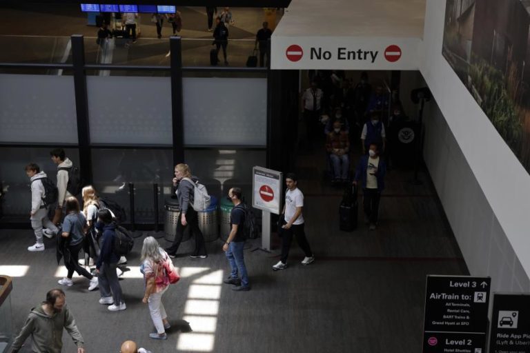 Comentador político britânico Sami Hamdi detido pelas autoridades federais do EUA no aeroporto da Califórnia