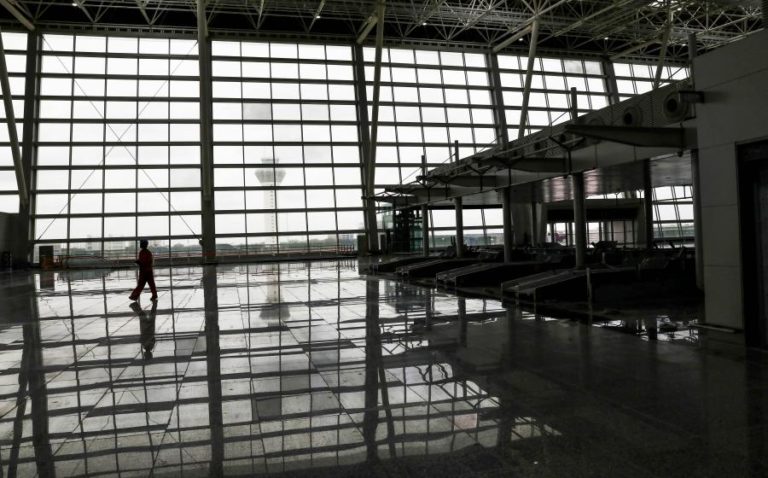 Transferência de voos para novo aeroporto de Luanda é irreversível – Ministro dos Transportes