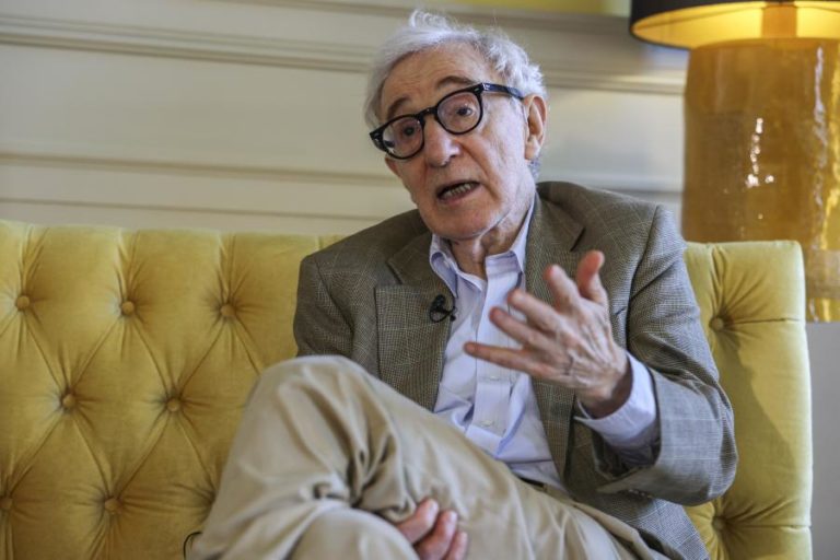 Primeiro romance de Woody Allen, livros premiados e inéditos nas novidades do mês