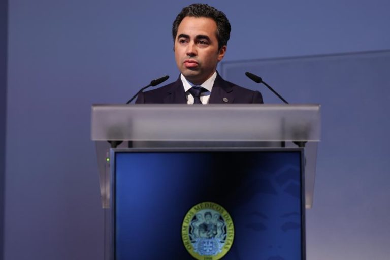 Bastonário dos Dentistas pede reforço da saúde oral no OE2026