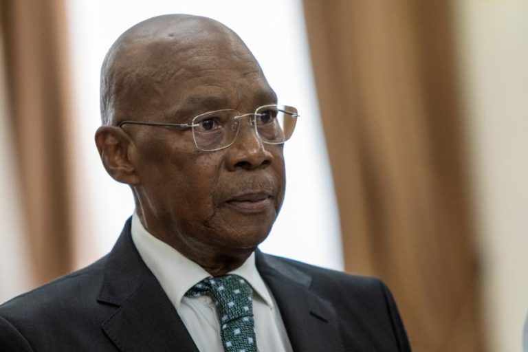 MNE cabo-verdiano anuncia saída do Governo por razões de saúde