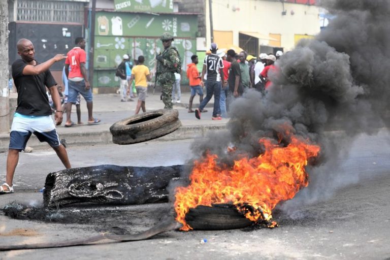 Moçambique está em paz e retomou confiança no Governo um ano após as eleições