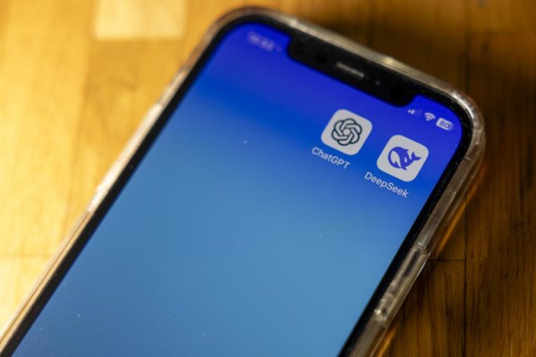 Estudo estima que IA escreveu 17% das comunicações empresariais e governamentais em 2024