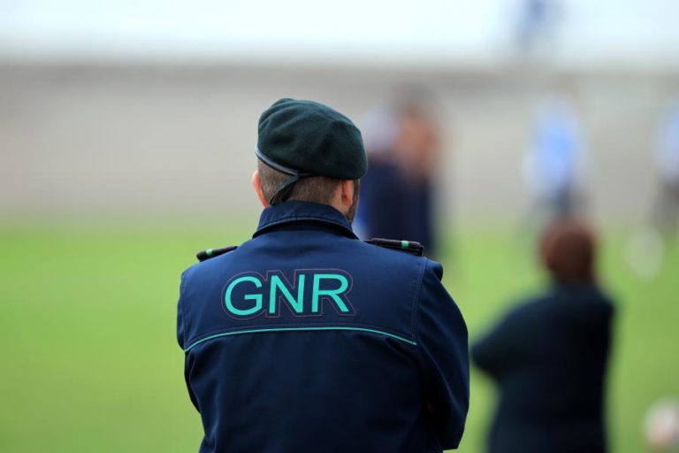 Detidos dois suspeitos de terem abalroado embarcação da GNR no Algarve