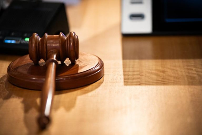 Tribunal determina acolhimento em centro educativo para menor suspeito de matar mãe