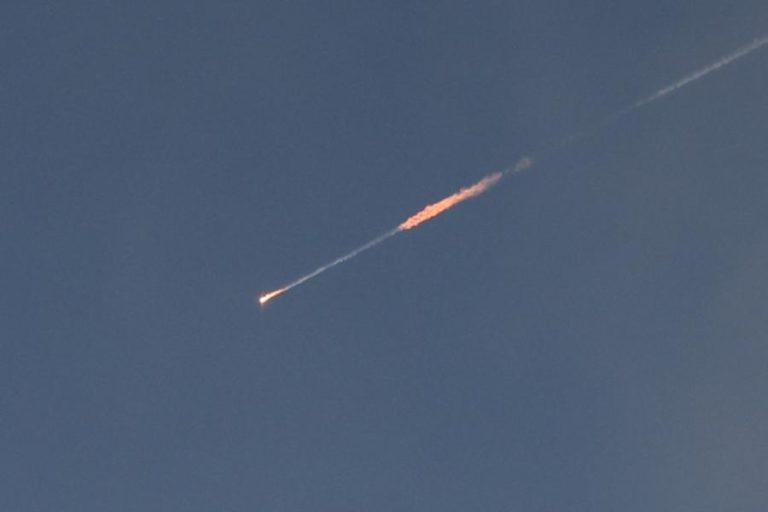 Paquistão realizou “ataques aéreos de precisão” no Afeganistão