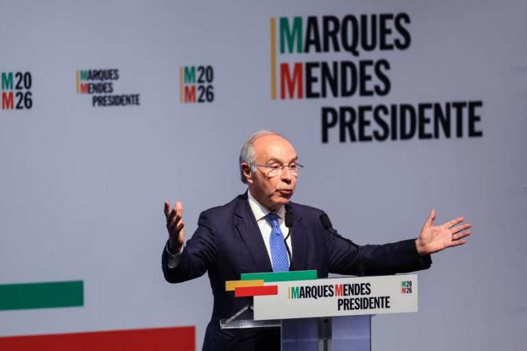 Marques Mendes com “pena” por PS ter votado contra lei da nacionalidade