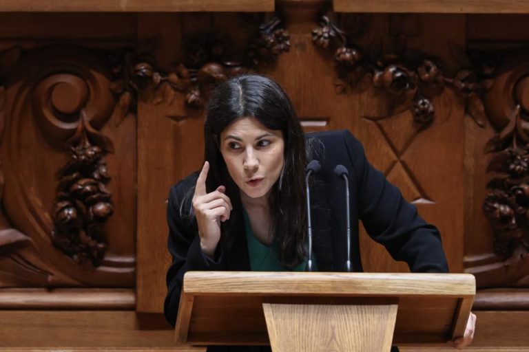 Mortágua deixa parlamento em novembro e rejeita traçar perfil de futura liderança do Bloco