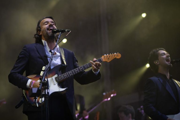 Miguel Araújo celebra 20 anos de carreira com lotação esgotada no Porto e em Lisboa