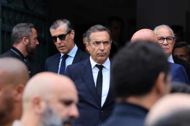 Presidente da Liga quer banir a pirotecnia dos estádios de futebol