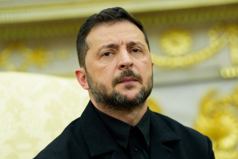 Zelensky ordena expansão dos ataques de longo alcance contra Rússia