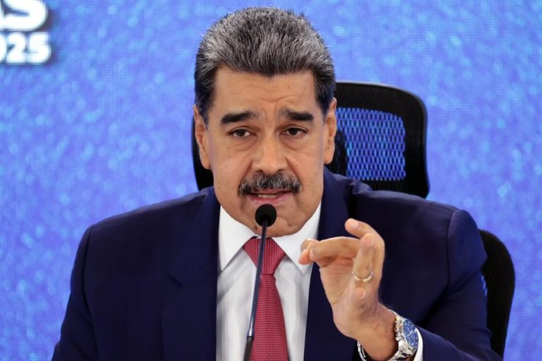 Maduro espera que “diplomacia do Vaticano” ajude Venezuela a “preservar a paz”