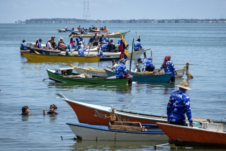 Estados Unidos atacam sexto navio perto da costa da Venezuela