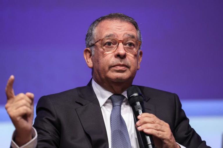 Seguro toma “boa nota” de eventual apoio do PS mas quer ser PR “acima dos partidos”