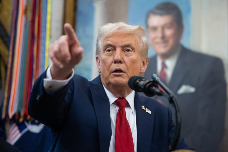 Trump anuncia envio de tropas para Chicago após justiça bloquear soldados em Portland