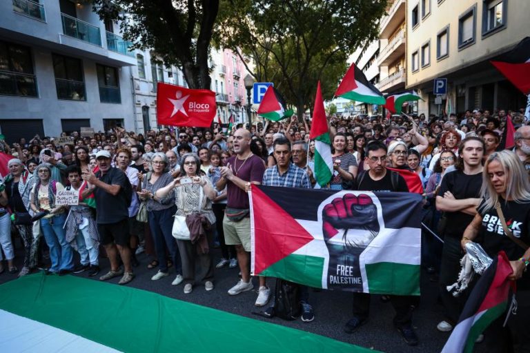 Mais de 1.000 pessoas em Lisboa exigem a libertação de portugueses detidos por Israel