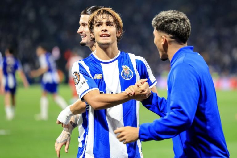 LE: Rodrigo Mora garante vitória do FC Porto com o Estrela Vermelha