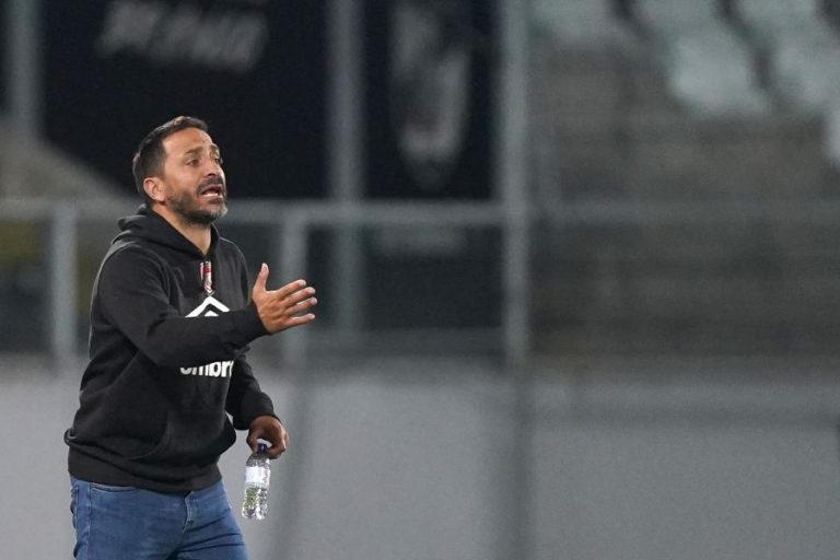 Treinador garante Santa Clara focado em vencer AVS e atingir estabilidade