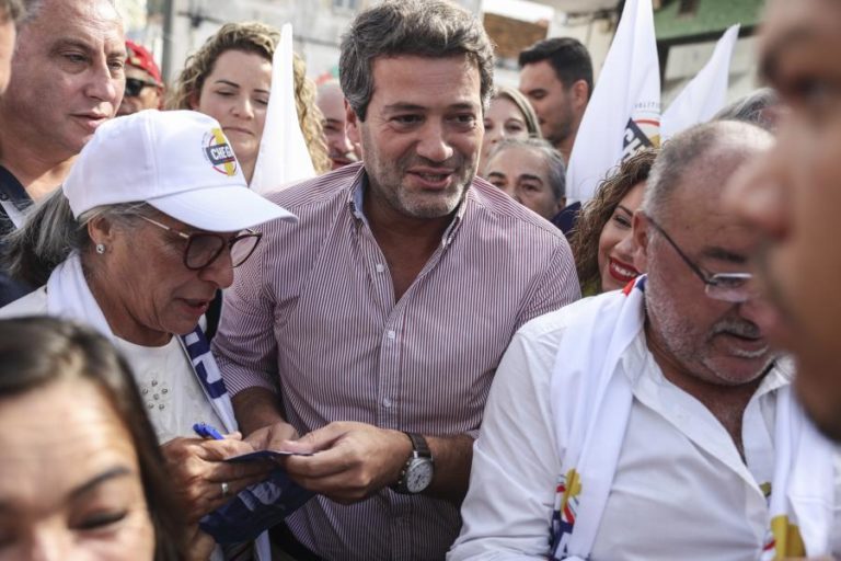 Ventura prefere aumento permanente de pensões e acusa Governo de populismo