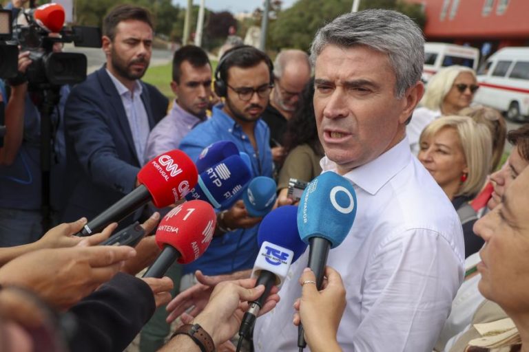 Carneiro acusa Governo de “descarada falta de isenção”  por anunciar medidas em campanha