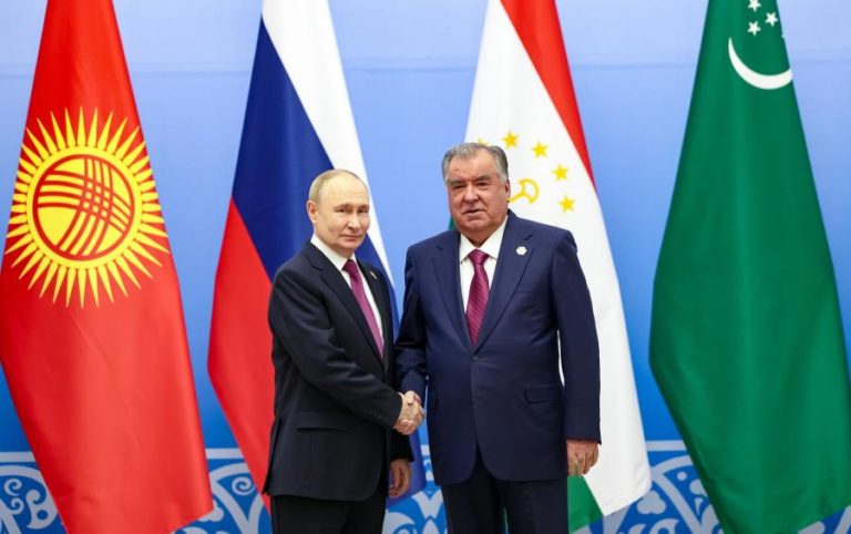 UE critica Tajiquistão por não cumprir obrigação com TPI de prender Putin