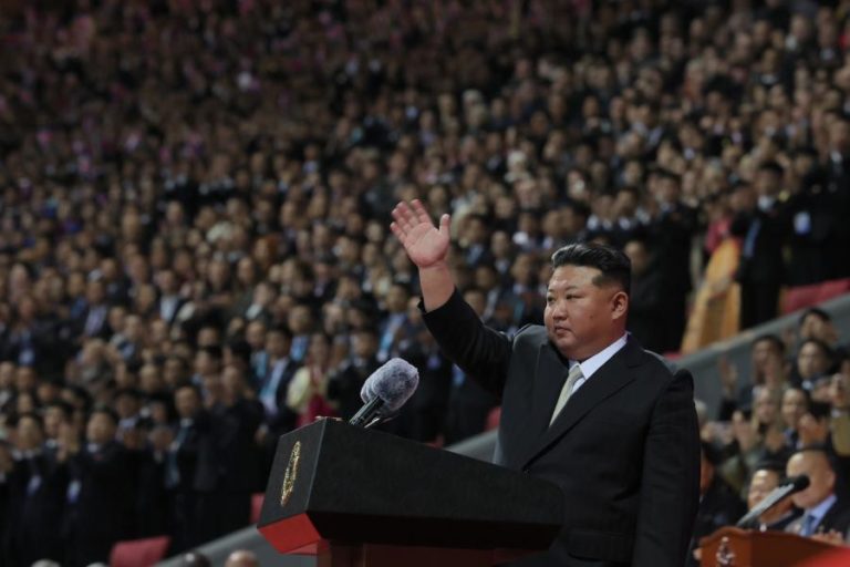 Coreia do Norte revela míssil “mais poderoso” do país em desfile sem Xi e Putin