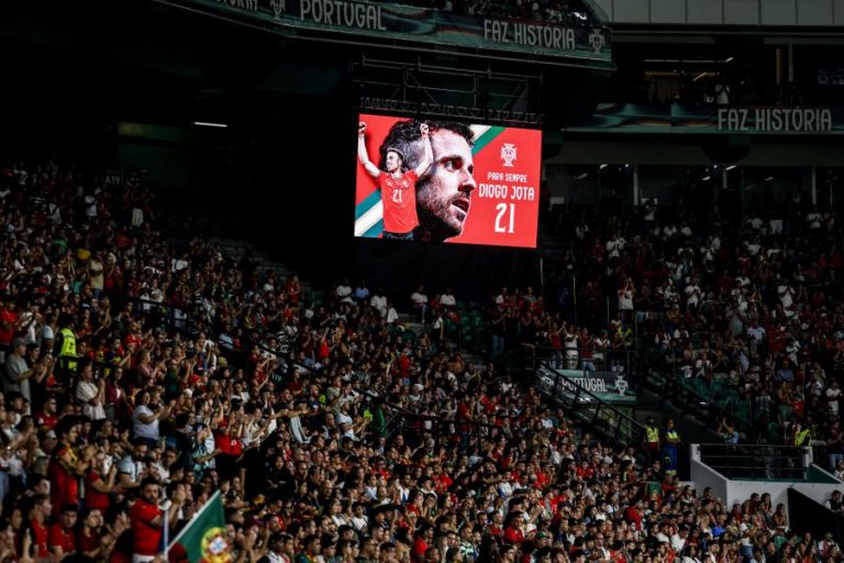 FPF homenageia Diogo Jota ao minuto 21 do Portugal-Irlanda