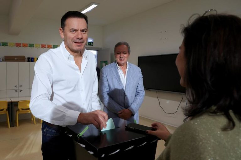 Primeiro-ministro apela ao voto em “dia muito importante”