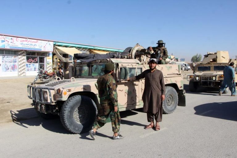 Islamabade reivindica morte de mais de 200 afegãos em combates fronteiriços