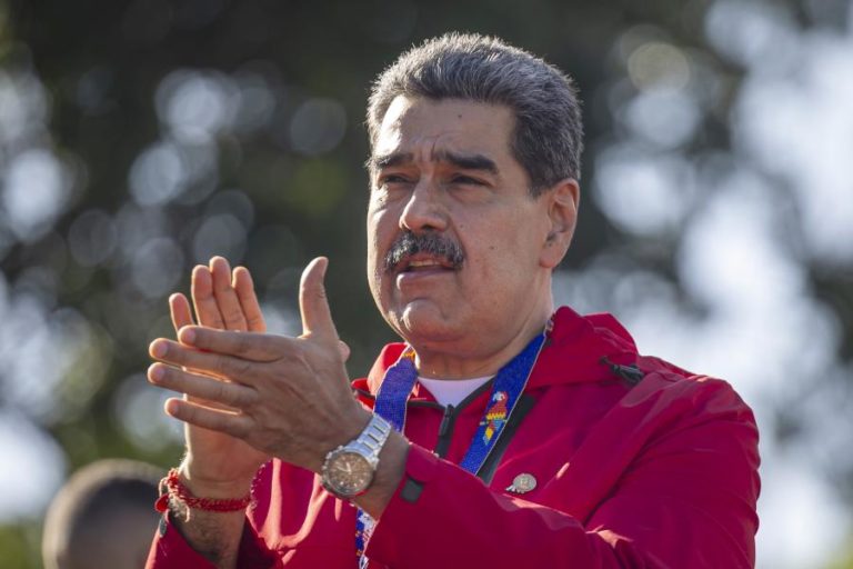 Maduro diz que Venezuela tem cinco mil mísseis antiaéreos para enfrentar EUA