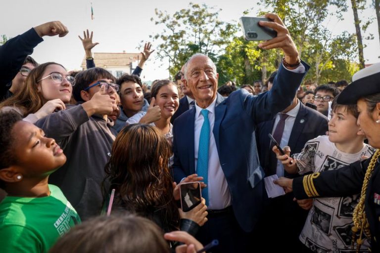 PR diz que portugueses mudaram voto em alguns municípios por causa de soluções que estavam gastas