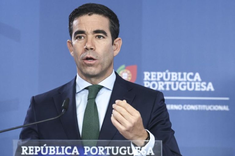 Governo saúda abstenção do PS e diz que “há todas as condições” para Chega também viabilizar o OE2026