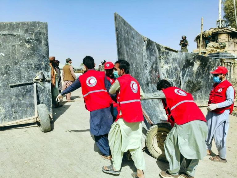 Televisão do Paquistão anuncia negociações no Qatar com talibãs afegãos