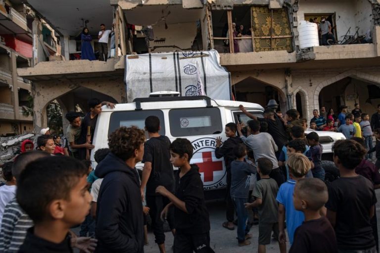 Israel inicia identificação dos dois corpos entregues pelo Hamas