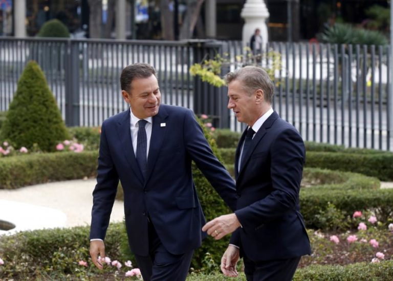 Montenegro concorda com proibição da burca no espaço público