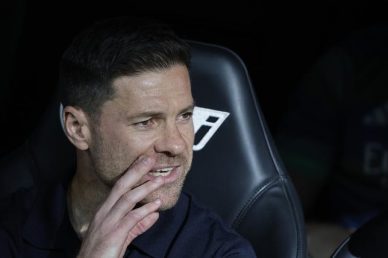 Xabi Alonso garante que polémica com Vinícius Júnior está encerrada