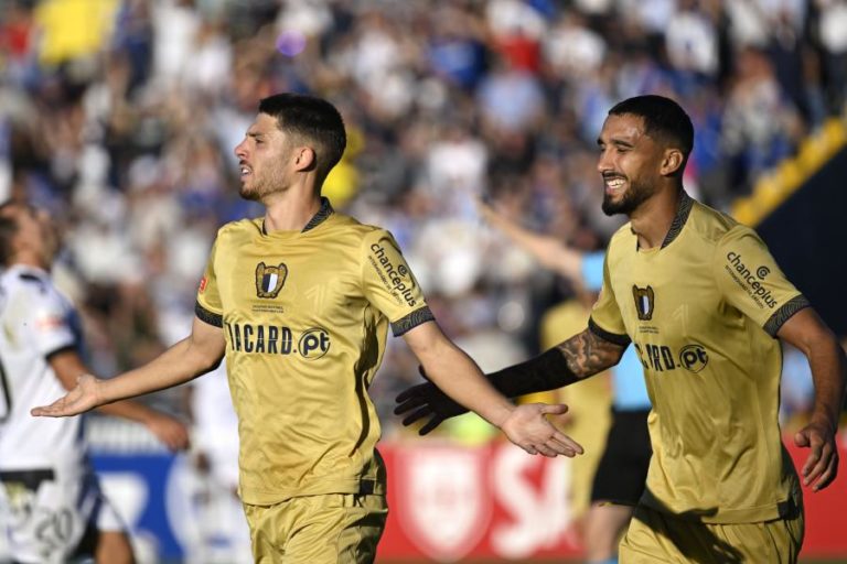 Famalicão vence Vitória de Guimarães e sobe ao quinto lugar da I Liga portuguesa