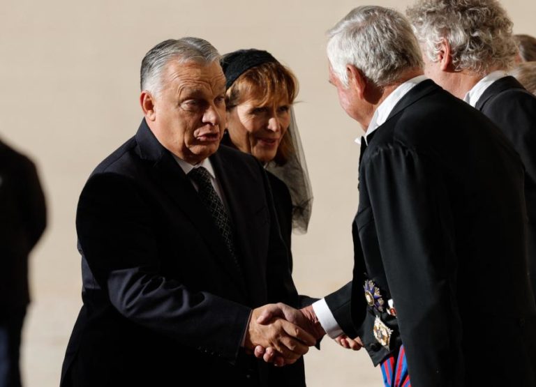 PM húngaro Orbán critica sanções de Trump à Rússia em visita a Roma