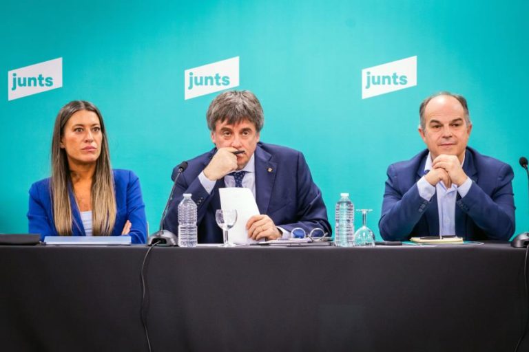 Partido de independentista catalão Puigdemont rompe acordos com PSOE de Sánchez