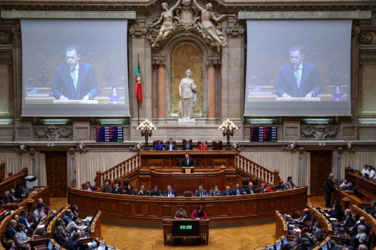 Montenegro acusa Ventura de contaminar debate explorando desconto do ISP