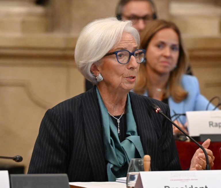 Lagarde pede “criatividade” para enfrentar as vulnerabilidades da Europa