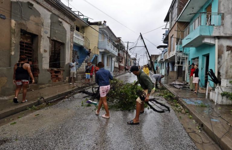PAM estima que 700.000 pessoas em Cuba precisem de ajuda após passagem do furacão Melissa